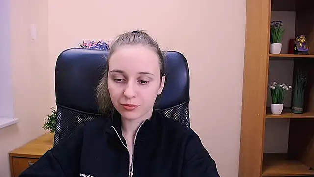 Snapshot of _Nicole_new chatting on January 24, 2025, 10:21 am  Nicole new online show from January 24, 2025, 10:21 am