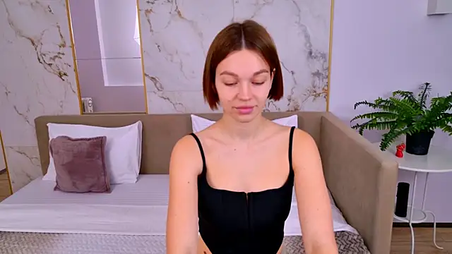 Snapshot of DanaLoved chatting on December 5, 2024, 7:10 am DanaLoved online show from December 5, 2024, 7:10 am