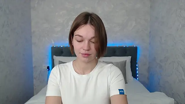 Snapshot of DanaLoved chatting on March 12, 2025, 8:19 am DanaLoved online show from March 12, 2025, 8:19 am