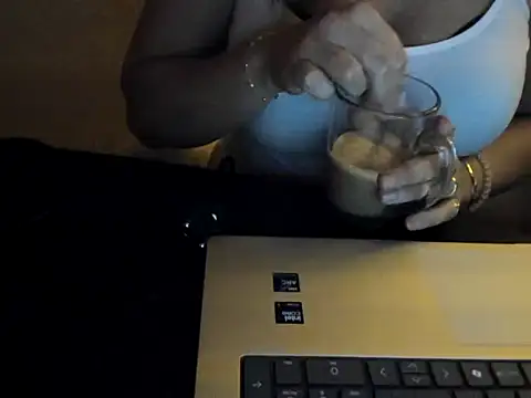 Snapshot of Nina24 chatting on December 2, 2024, 7:22 pm Nina24 online show from December 2, 2024, 7:22 pm