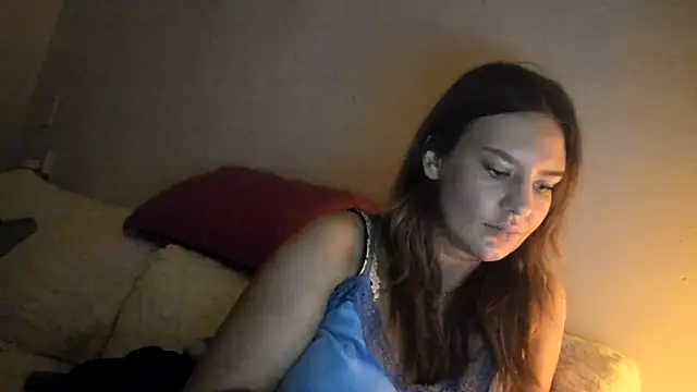 Snapshot of Nina24 chatting on December 4, 2024, 8:34 pm Nina24 online show from December 4, 2024, 8:34 pm