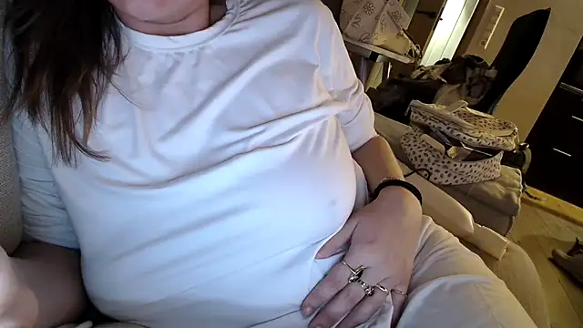 Snapshot of Nina24 chatting on March 9, 2025, 9:14 pm Nina24 online show from March 9, 2025, 9:14 pm