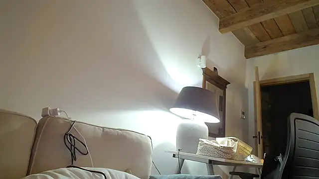 Snapshot of Nina24 chatting on March 12, 2025, 9:45 pm Nina24 online show from March 12, 2025, 9:45 pm