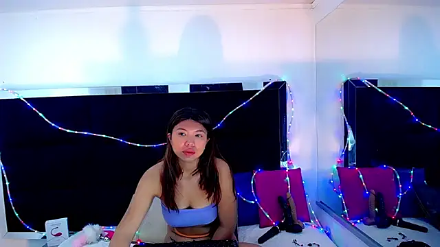 Isalombardi online show from December 1, 2025, 9:32 am