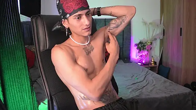 Snapshot of DemonKush-- chatting on May 24, 2026, 10:42 pm DemonKush-- online show from May 24, 2026, 10:42 pm