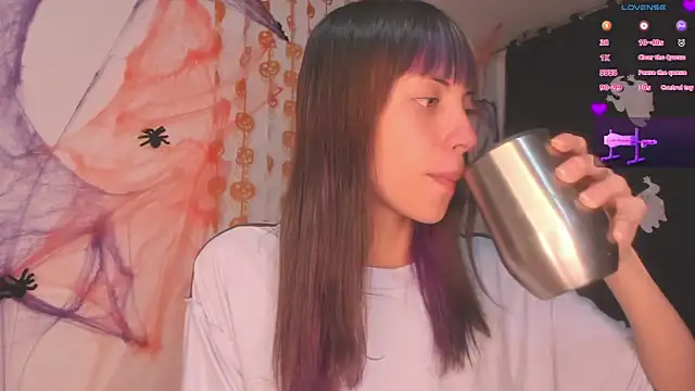 Snapshot of MiaGoth_ chatting on November 5, 2025, 2:25 am MiaGoth online show from November 5, 2025, 2:25 am