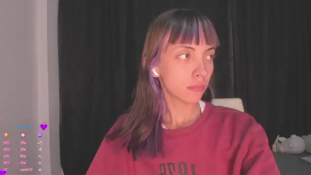 Snapshot of MiaGoth_ chatting on September 19, 2025, 12:03 am MiaGoth online show from September 19, 2025, 12:03 am