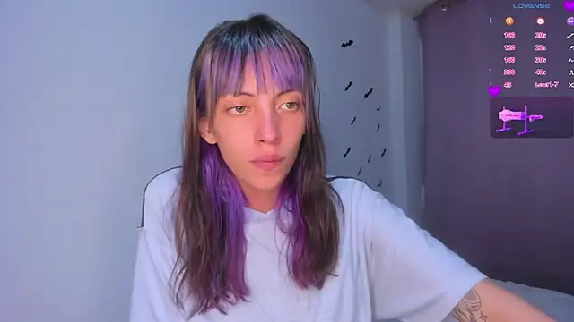 Snapshot of MiaGoth_ chatting on November 8, 2025, 12:25 am MiaGoth online show from November 8, 2025, 12:25 am