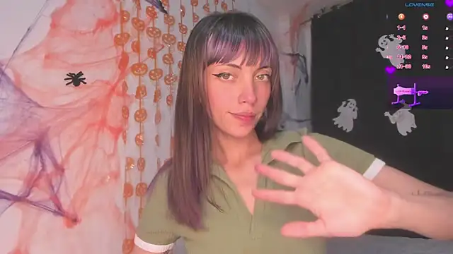 Snapshot of MiaGoth_ chatting on November 4, 2025, 2:59 am MiaGoth online show from November 4, 2025, 2:59 am