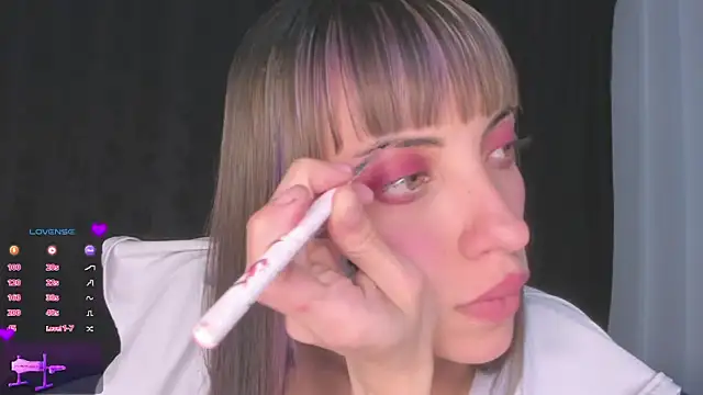 Snapshot of MiaGoth_ chatting on September 28, 2025, 1:12 am MiaGoth online show from September 28, 2025, 1:12 am