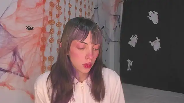 Snapshot of MiaGoth_ chatting on November 2, 2025, 12:59 am MiaGoth online show from November 2, 2025, 12:59 am