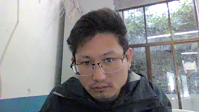 Snapshot of BenBenBom chatting on December 14, 2024, 2:00 am BenBenBom online show from December 14, 2024, 2:00 am