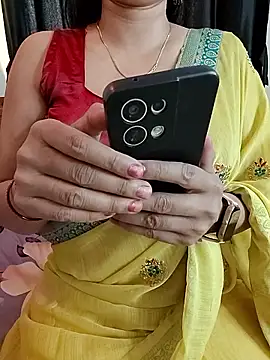 Snapshot of kaamuk_shweta chatting on April 28, 2026, 2:49 am kaamuk shweta online show from April 28, 2026, 2:49 am