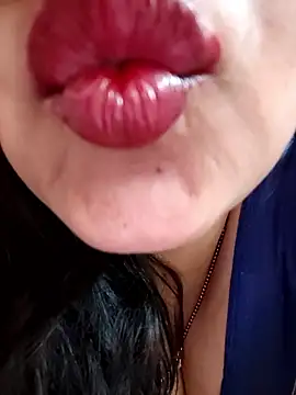 Snapshot of kaamuk_shweta chatting on May 18, 2026, 5:34 am kaamuk shweta online show from May 18, 2026, 5:34 am