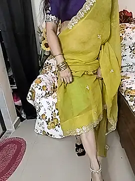 Snapshot of kaamuk_shweta chatting on May 5, 2026, 6:38 am kaamuk shweta online show from May 5, 2026, 6:38 am