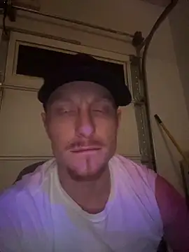 bigred0808 online show from January 17, 2026, 8:51 am