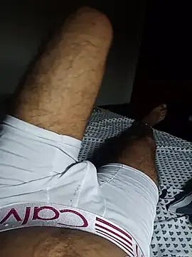 smalldiickxx online show from May 13, 2026, 4:52 am