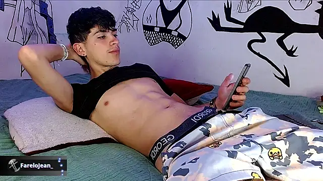 Snapshot of jeanfarelo chatting on October 13, 2025, 1:51 am jeanfarelo online show from October 13, 2025, 1:51 am