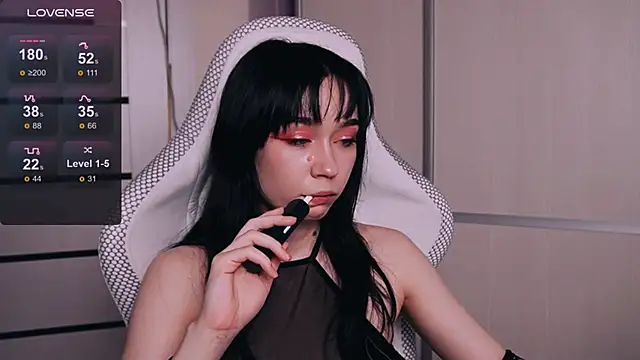 Snapshot of Kimiko__ chatting on May 27, 2026, 1:57 am Kimiko online show from May 27, 2026, 1:57 am