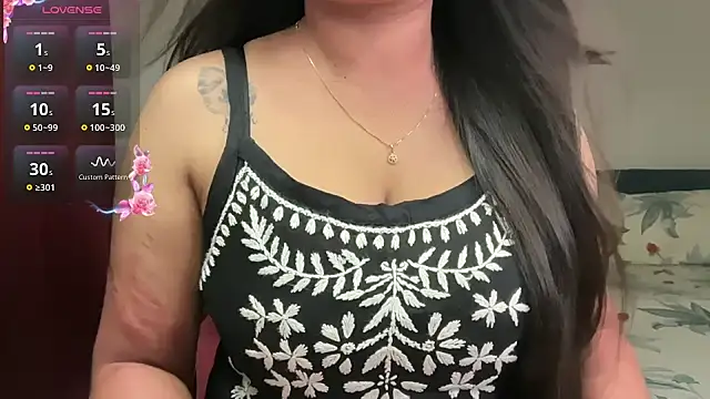 Snapshot of nandini_7 chatting on June 4, 2026, 6:23 pm nandini 7 online show from June 4, 2026, 6:23 pm