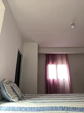 Snapshot of -Naomyy- chatting on April 25, 2026, 5:54 pm -Naomyy- online show from April 25, 2026, 5:54 pm