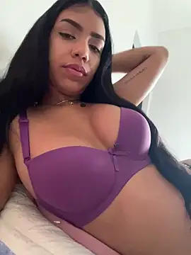 Snapshot of -Naomyy- chatting on April 26, 2026, 4:59 pm -Naomyy- online show from April 26, 2026, 4:59 pm