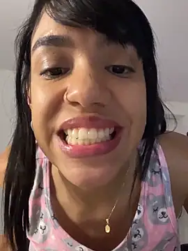 Snapshot of -Naomyy- chatting on May 21, 2026, 10:07 pm -Naomyy- online show from May 21, 2026, 10:07 pm