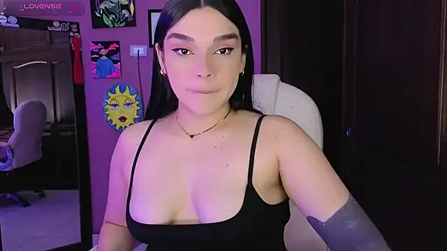 Snapshot of Veronica_111 chatting on October 9, 2025, 1:39 am Veronica 111 online show from October 9, 2025, 1:39 am