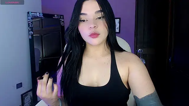 Snapshot of Veronica_111 chatting on March 14, 2025, 5:27 am Veronica 111 online show from March 14, 2025, 5:27 am