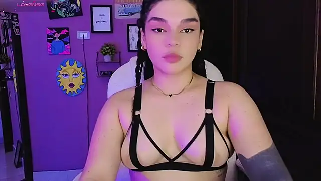 Snapshot of Veronica_111 chatting on September 22, 2025, 4:40 am Veronica 111 online show from September 22, 2025, 4:40 am