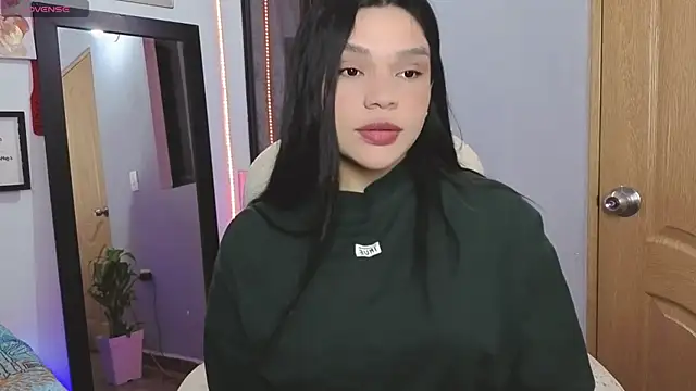 Snapshot of Veronica_111 chatting on December 2, 2025, 8:05 am Veronica 111 online show from December 2, 2025, 8:05 am