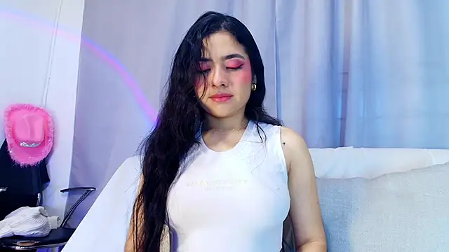 Snapshot of adara_johnson__ chatting on November 9, 2025, 11:47 am adara johnson online show from November 9, 2025, 11:47 am