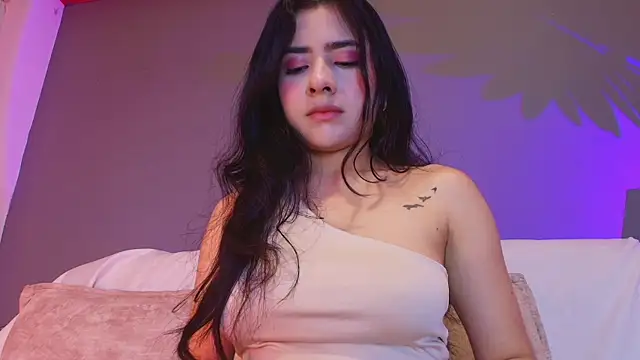 adara johnson   online show from April 17, 2026, 11:46 am