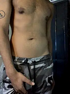 Snapshot of yosparky chatting on November 2, 2025, 10:04 pm yosparky online show from November 2, 2025, 10:04 pm