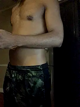 Snapshot of yosparky chatting on October 28, 2025, 4:02 am yosparky online show from October 28, 2025, 4:02 am