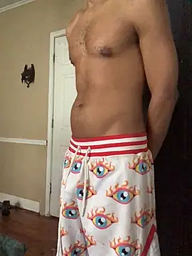 Snapshot of yosparky chatting on November 9, 2025, 7:29 pm yosparky online show from November 9, 2025, 7:29 pm