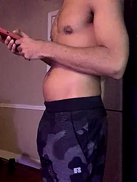 Snapshot of yosparky chatting on November 5, 2025, 7:11 am yosparky online show from November 5, 2025, 7:11 am