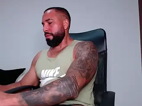 Snapshot of roman_muscle chatting on March 18, 2025, 1:57 am roman muscle online show from March 18, 2025, 1:57 am