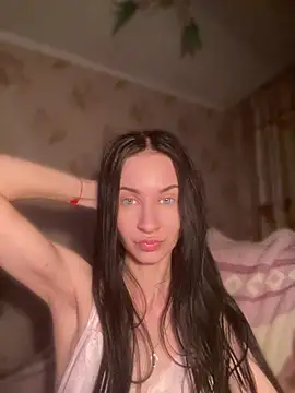 Starry Siren online show from April 13, 2026, 6:01 pm