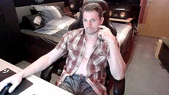 Snapshot of dreamwallker21 chatting on July 8, 2026, 7:03 pm dreamwallker21 online show from July 8, 2026, 7:03 pm