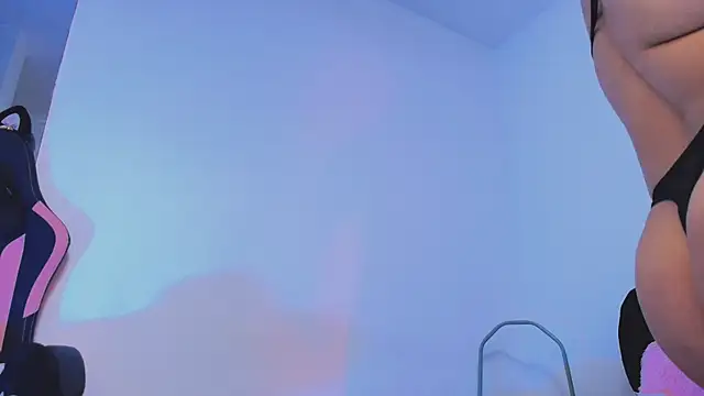 Snapshot of Brenda__gomez chatting on March 4, 2025, 5:03 pm Brenda gomez online show from March 4, 2025, 5:03 pm