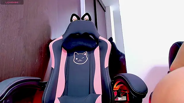 Snapshot of Brenda__gomez chatting on December 17, 2024, 5:40 am Brenda gomez online show from December 17, 2024, 5:40 am