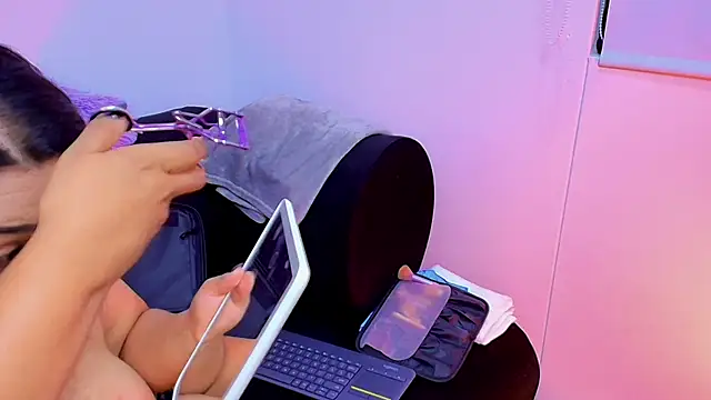 Snapshot of Brenda__gomez chatting on January 18, 2025, 5:41 am Brenda gomez online show from January 18, 2025, 5:41 am