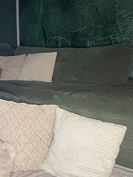 ObviouslyPeachy online show from March 11, 2025, 7:58 pm