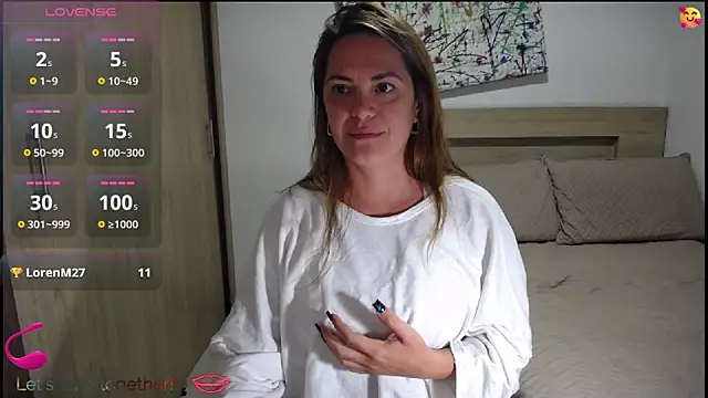 Snapshot of ParisW chatting on January 14, 2026, 12:03 am ParisW online show from January 14, 2026, 12:03 am