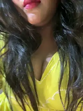 Snapshot of Ayesha_mahi chatting on July 18, 2026, 6:44 am Ayesha mahi online show from July 18, 2026, 6:44 am