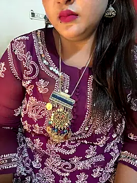 Ayesha mahi online show from October 23, 2025, 9:41 am