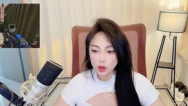 Snapshot of Daisy-77 chatting on June 15, 2026, 12:38 pm Daisy-77 online show from June 15, 2026, 12:38 pm