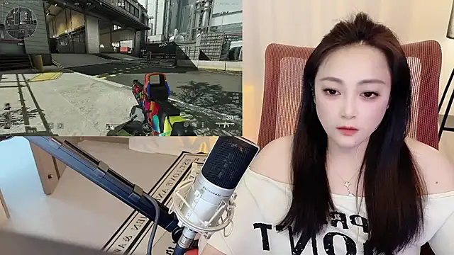 Snapshot of Daisy-77 chatting on July 8, 2026, 1:45 pm Daisy-77 online show from July 8, 2026, 1:45 pm