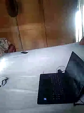 Snapshot of African_Masked_Couple chatting on March 5, 2025, 6:33 am African Masked Couple online show from March 5, 2025, 6:33 am